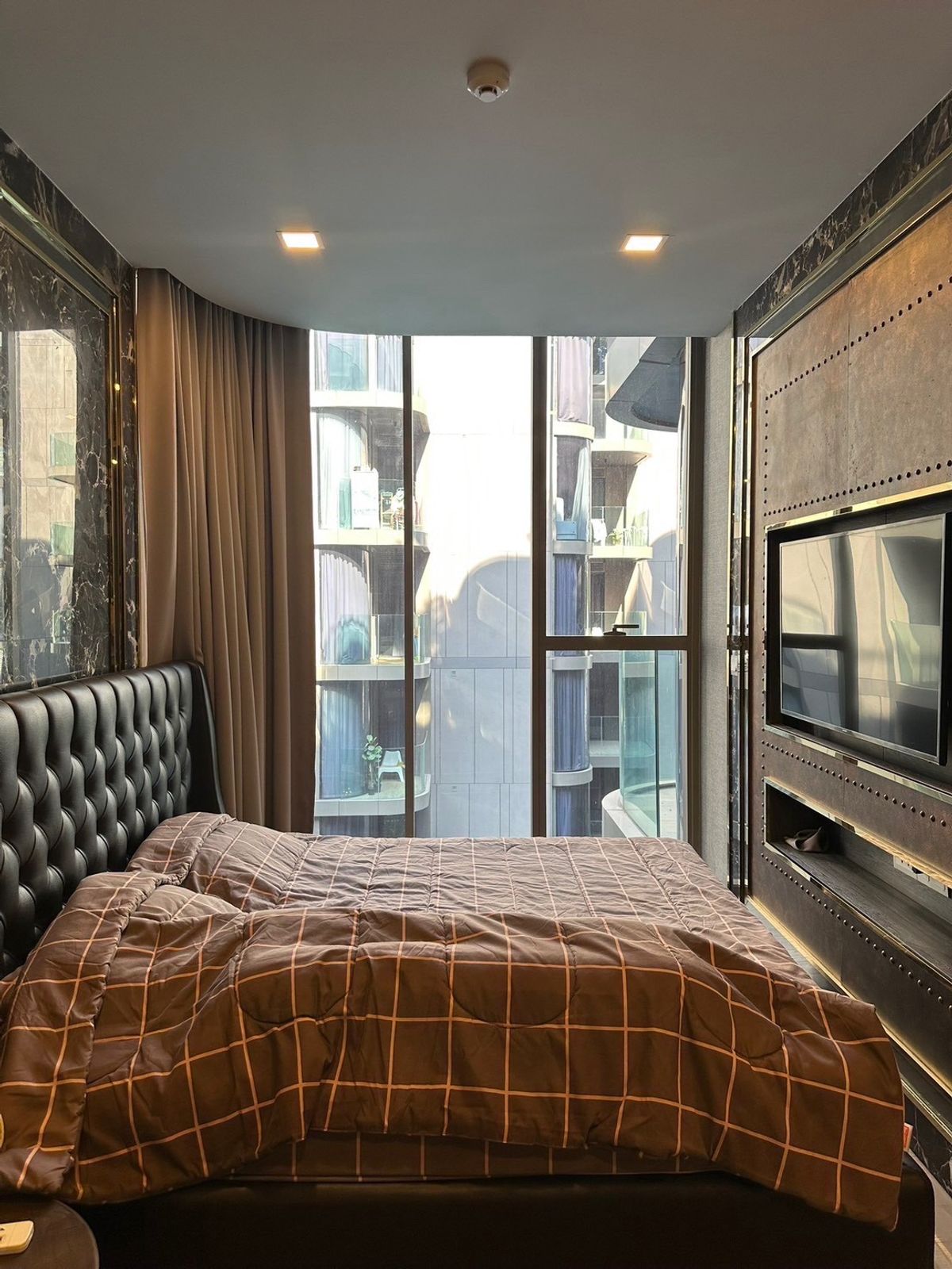 ให้เช่าคอนโดสุขุมวิท อโศก ทองหล่อ : LTHC12432 – Ashton residence 41 Condo FOR RENT Size 76 sqm. 2 beds 2 baths Near BTS Phrom Phong Station ONLY 80K/Month