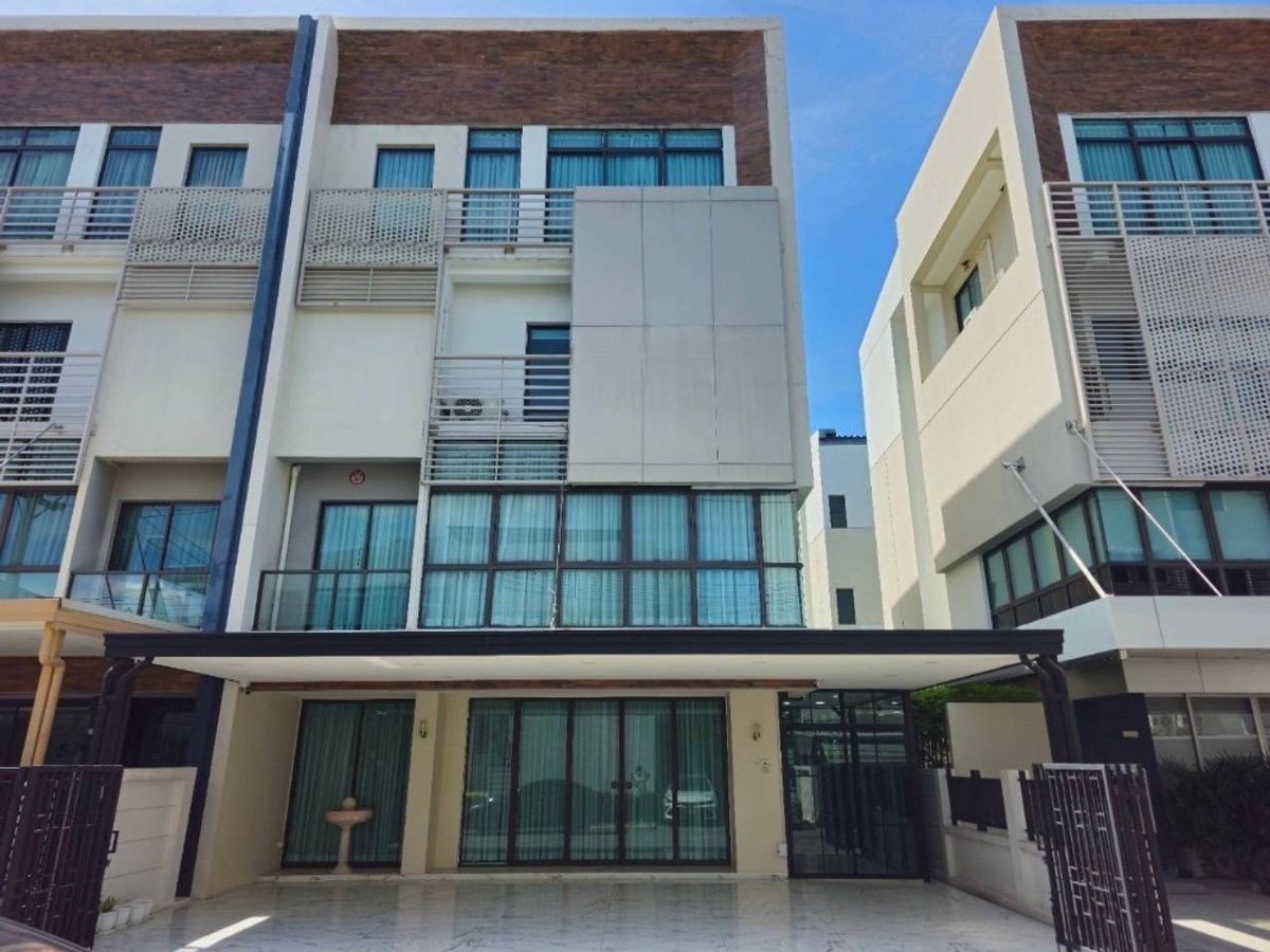 ขายทาวน์โฮมเกษตร นวมินทร์ ลาดปลาเค้า : ขาย Home Office - District เอกมัย - รามอินทรา (ตกแต่งใหม่ทั้งหลัง!!) KTP-005