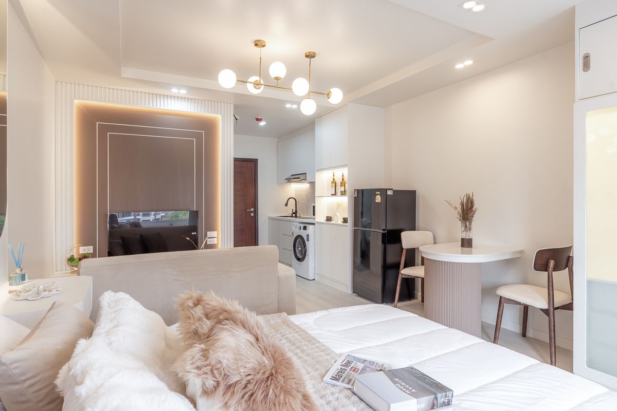 For SaleCondoChiang Mai : KN TOWN CONDO. Just 4 minutes to Nimman Road! Stunning Doi Suthep Mountain View, Airbnb allowed.