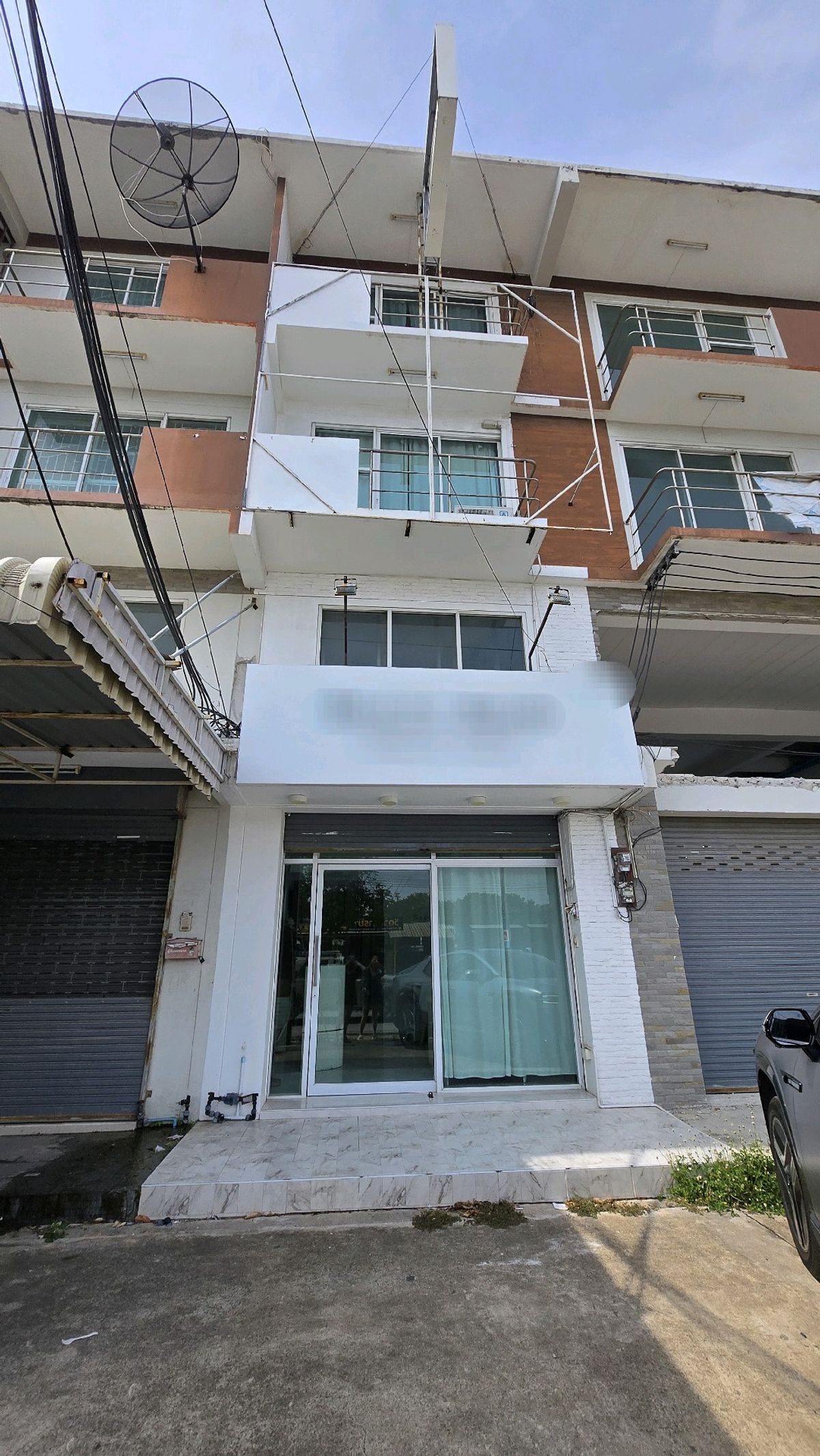 ขายอาคารพาณิชย์พัทยา บางแสน ชลบุรี สัตหีบ : 🏡 ขายทาวโฮม 3 ชั้นครึ่ง ทำเลดี๊ดี! ถนนข้าวหลาม บางแสน✨