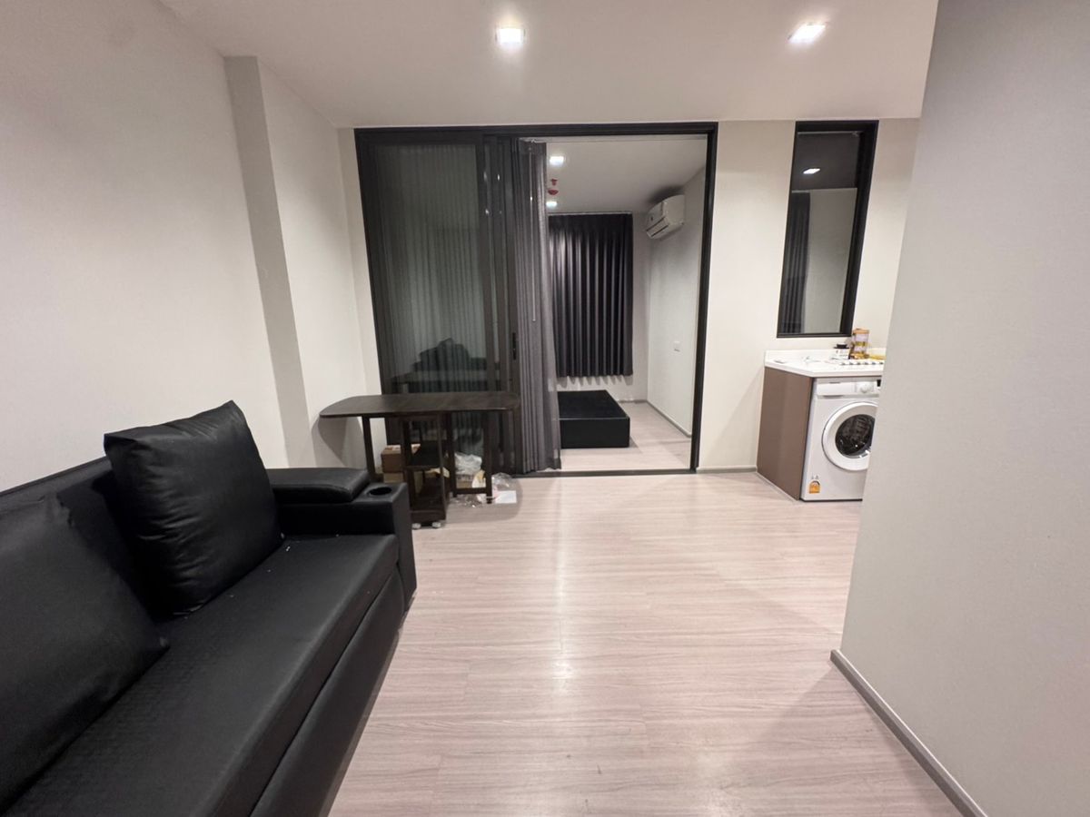 For RentCondoThaphra, Talat Phlu, Wutthakat : Cheap beautiful room. Life Sathorn Sierra is available for rent. Can make an appointment