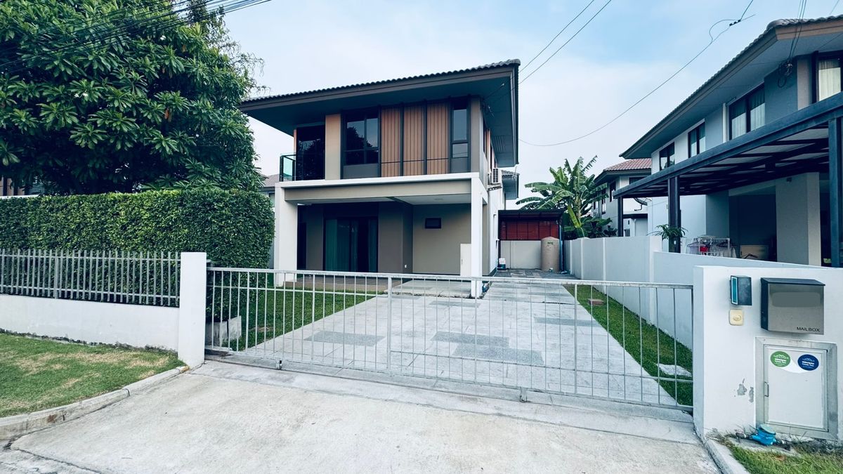 ให้เช่าบ้านบางนา แบริ่ง ลาซาล : 🏡 ให้เช่าบ้านเดี่ยว บุราสินิ บางนา กม. 26 (บางบ่อ) 🎉 ใกล้โลตัส บางบ่อ เพียง 1.2 กม เฟอร์นิเจอร์และเครื่องใช้ไฟฟ้าบางส่วน  บ้านว่างพร้อมเข้าอยู่ ✅✅
