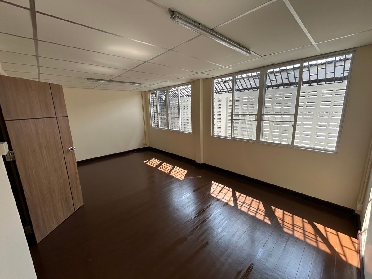 ให้เช่าทาวน์โฮมรามคำแหง หัวหมาก : 🤩ใช้บริการกับเราเพื่อรับโปรโมชั่นสุดพิเศษ🤩 บ้านทาวน์เฮาส์2ชั้น2หลังแฝด