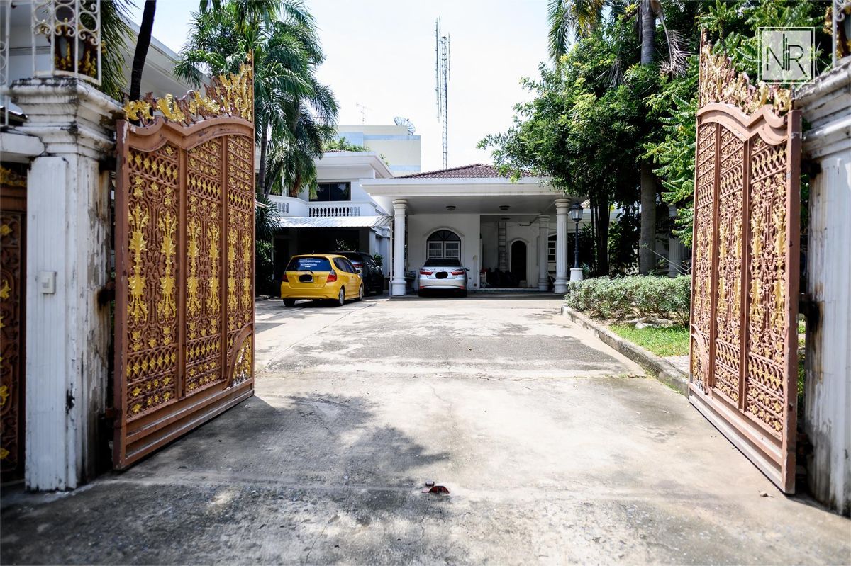 ขายที่ดินวิภาวดี ดอนเมือง หลักสี่ : ขายที่ดินสวย ใกล้ ม.หอการค้า 384 ตรว. พร้อมบ้านเดี่ยว 2 ชั้น