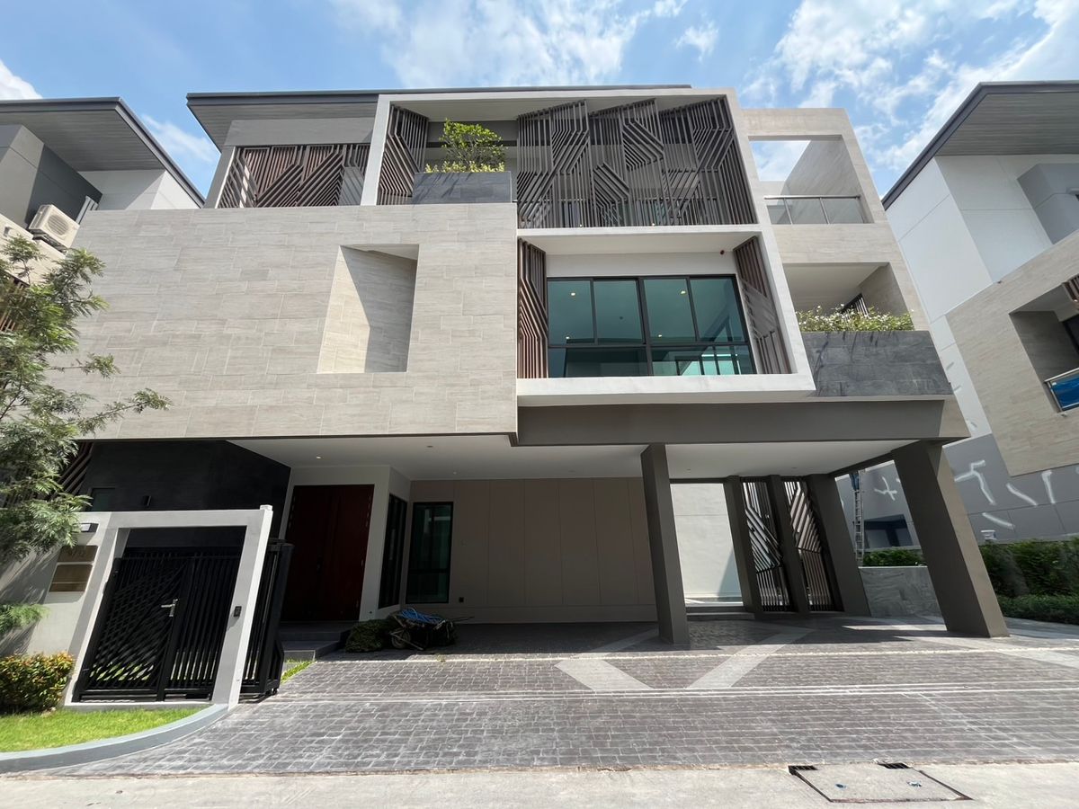 ขายบ้านเกษตร นวมินทร์ ลาดปลาเค้า : ขายบ้านเดี่ยวหรู โซนด้านหลัง CDC เดอะ เจนทริ เกษตร-นวมินทร์ บ้านเดี่ยว 3 ชั้น พื้นที่ใช้สอย 660 ตร.ม. 6 ห้องนอน 7 ห้องน้ำ 5 ที่จอดรถ พร้อมลิฟต์ในตัว กล้ทางด่วนเชื่อมเข้าตัวเมืองได้ง่าย ความอุดมสมบูรณ์สูง รายล้อมไปด้วยห้างสรรพสินค้า Community Mall