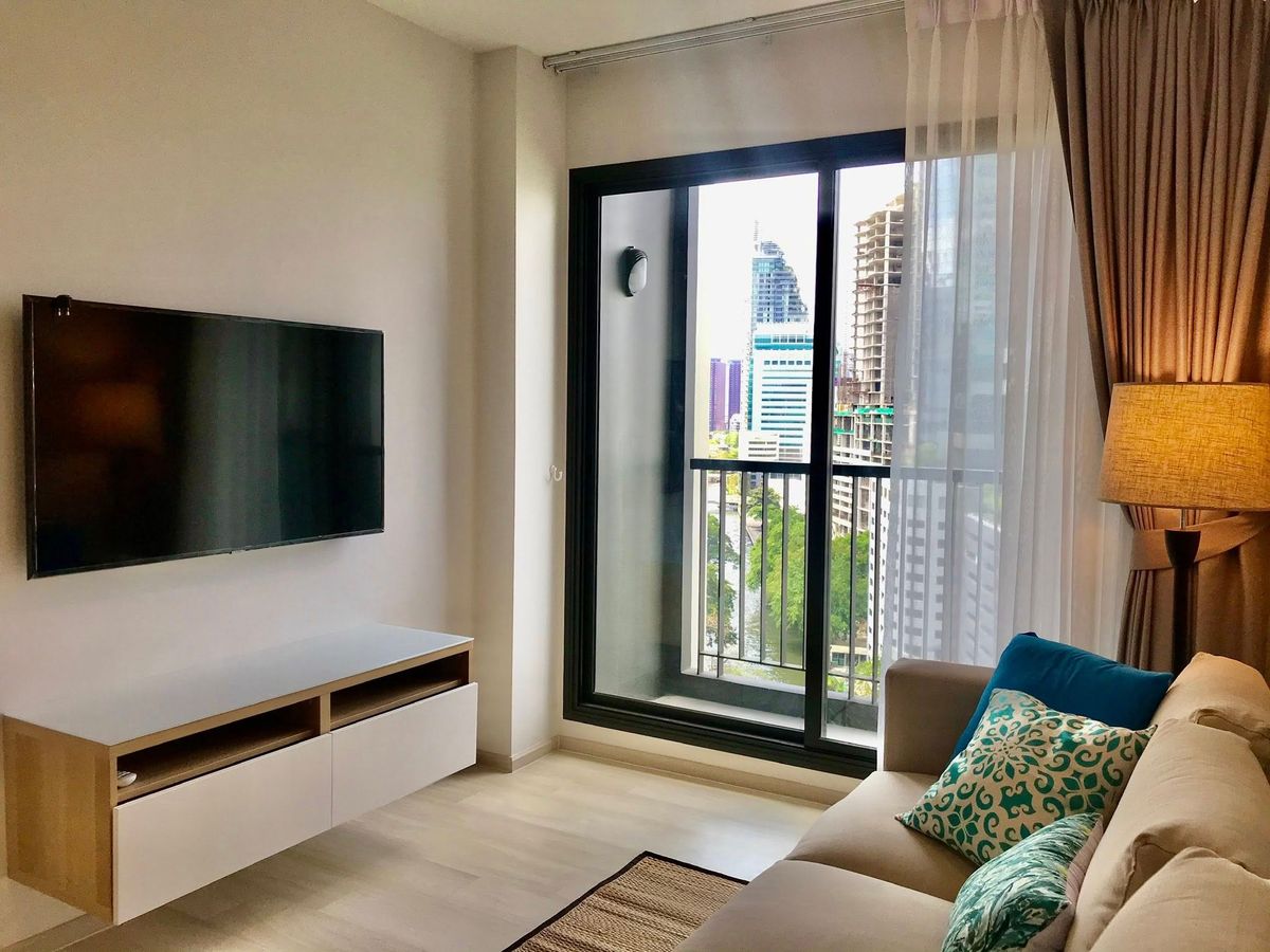 For RentCondoWitthayu, Chidlom, Langsuan, Ploenchit : For rent Life One Wireless Price 32,000 baht [NCr250501]