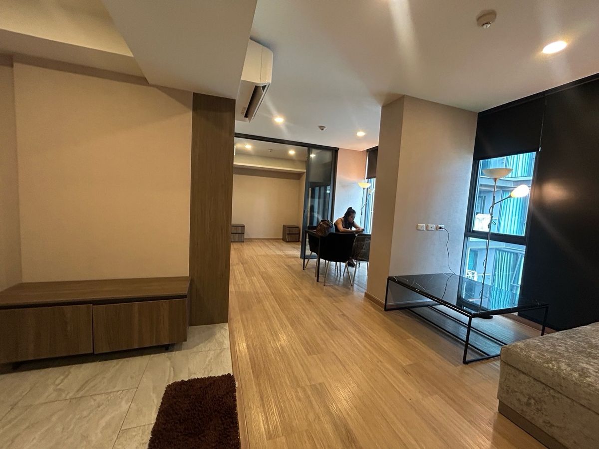 For RentCondoRama9, Petchburi, RCA : Rental Loyd Lloyd Research Center