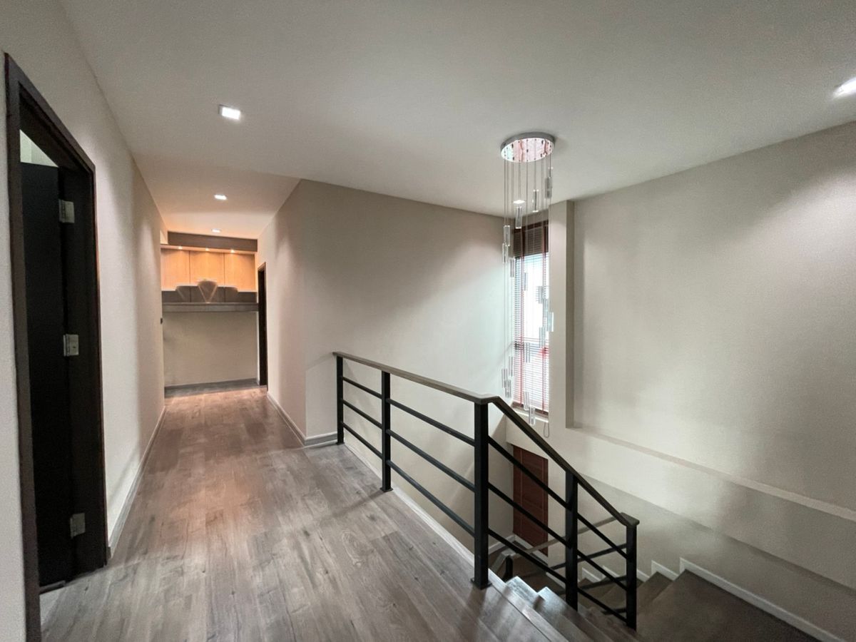 For RentHousePathum Thani,Rangsit, Thammasat : Detached house, beautiful, Foni, full, available for rent, just 2 minutes from the Rangsit Fuse, 4 bedrooms