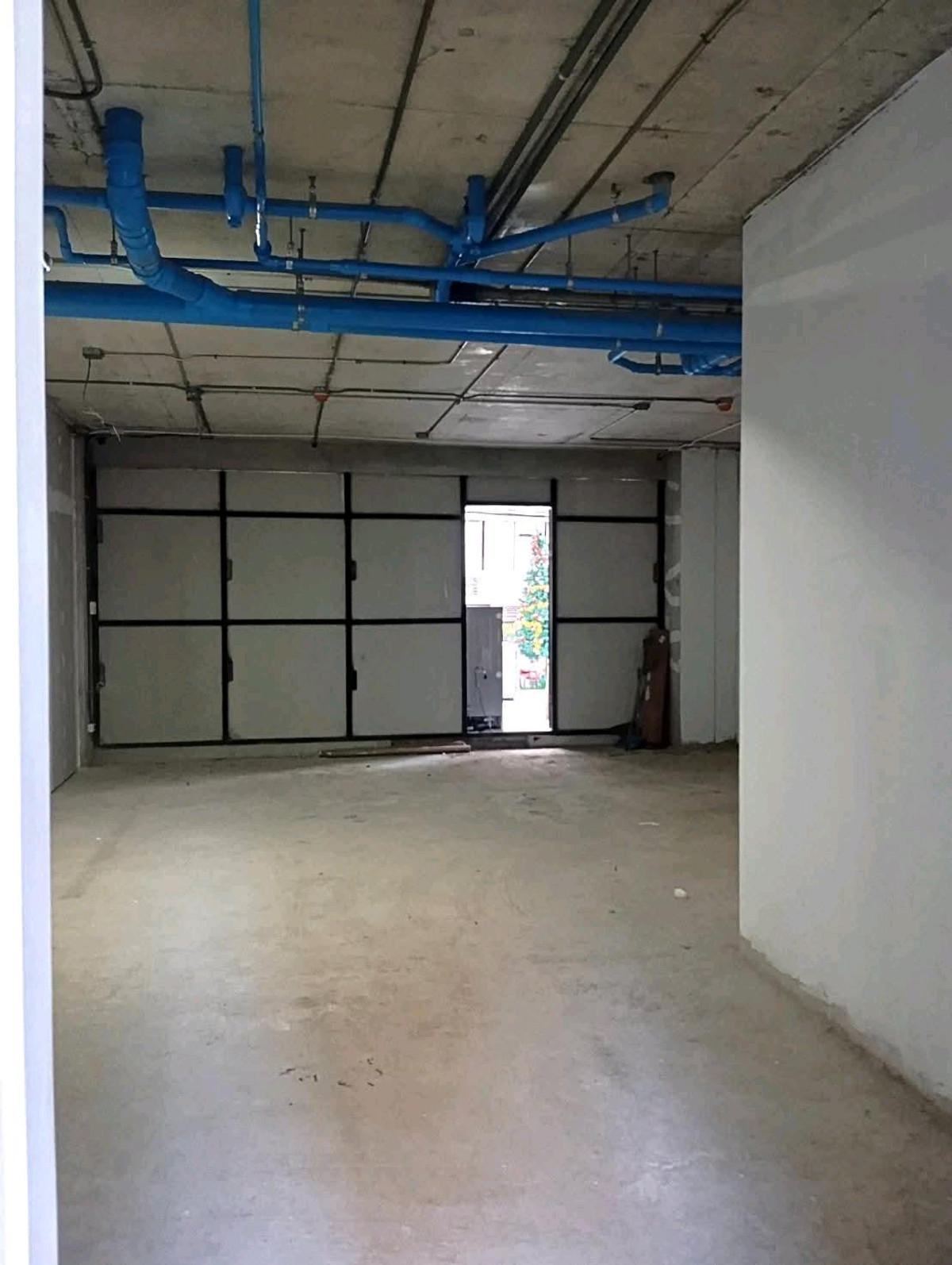 For RentRetail SpaceSukhumvit, Asoke, Thonglor : 🏙✨ Prime Retail Space for Rent — 80 sq.m. on Sukhumvit 15 (Asoke–Nana)