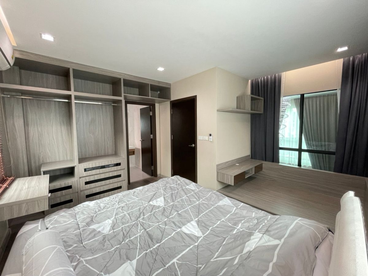 For RentHousePathum Thani,Rangsit, Thammasat : Detached house, beautiful, Foni, full, available for rent, just 2 minutes from the Rangsit Fuse, 4 bedrooms