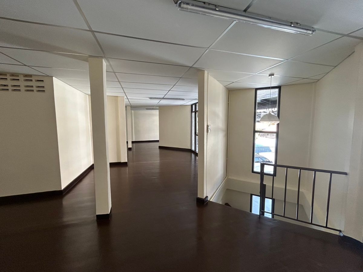 ให้เช่าทาวน์โฮมรามคำแหง หัวหมาก : 🤩ใช้บริการกับเราเพื่อรับโปรโมชั่นสุดพิเศษ🤩 บ้านทาวน์เฮาส์2ชั้น2หลังแฝด