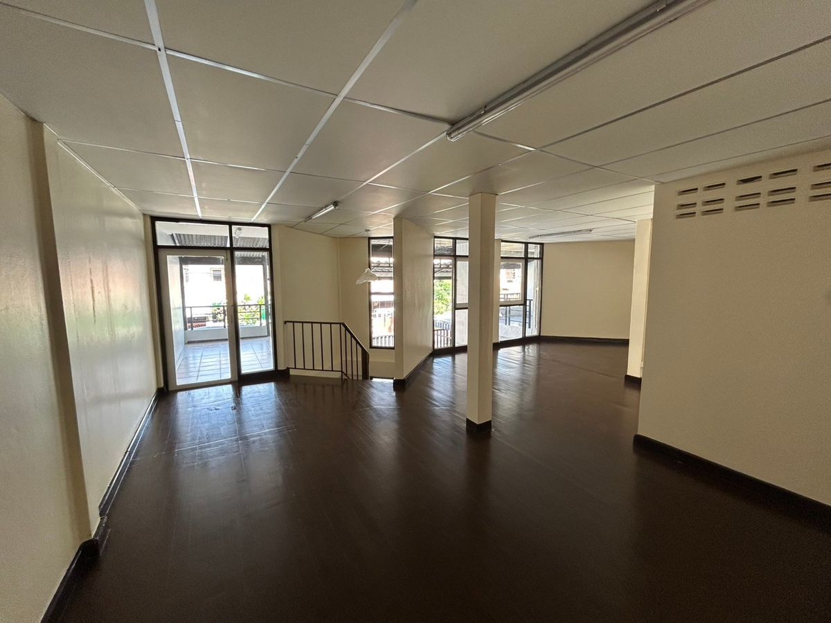 ให้เช่าทาวน์โฮมรามคำแหง หัวหมาก : 🤩ใช้บริการกับเราเพื่อรับโปรโมชั่นสุดพิเศษ🤩 บ้านทาวน์เฮาส์2ชั้น2หลังแฝด