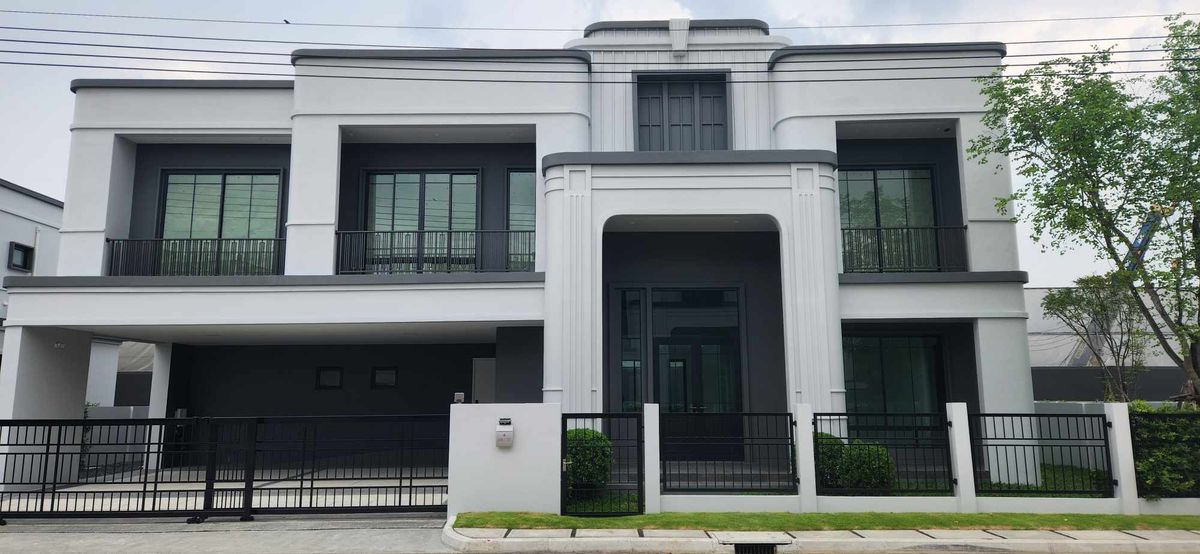 ขายบ้านนวมินทร์ รามอินทรา : ขายลดราคาพิเศษ เศรษฐสิริ วงแหวน - จตุโชติ 23.9 ล้าน บ้านขนาดรองใหญ่ 5 ห้องนอน ขนาด 117 ตรว. พื้นที่ใช้สอย 424 ตร.ม. 