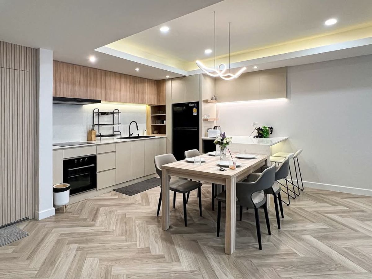 ทาวน์โฮมสุขุมวิท อโศก ทองหล่อ : 🔔Luxury Townhouse🔔 ใจกลางเอกมัย 22 , ปรีดี พนมยงค์ 41 ใกล้ BTS พระโขนง รีโนเวทใหม่