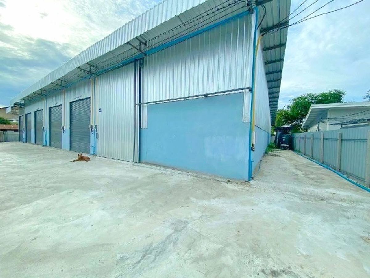 For RentWarehouseMahachai Samut Sakhon : Cheaper than 90 baht per sqm. Tantawan Tri School, 2.6 km. Bang Nam fresh, Khae Rai, rent a new warehouse, Samut Sakhon 300 sq.m., good location, Rama 2, Bang Bon 5