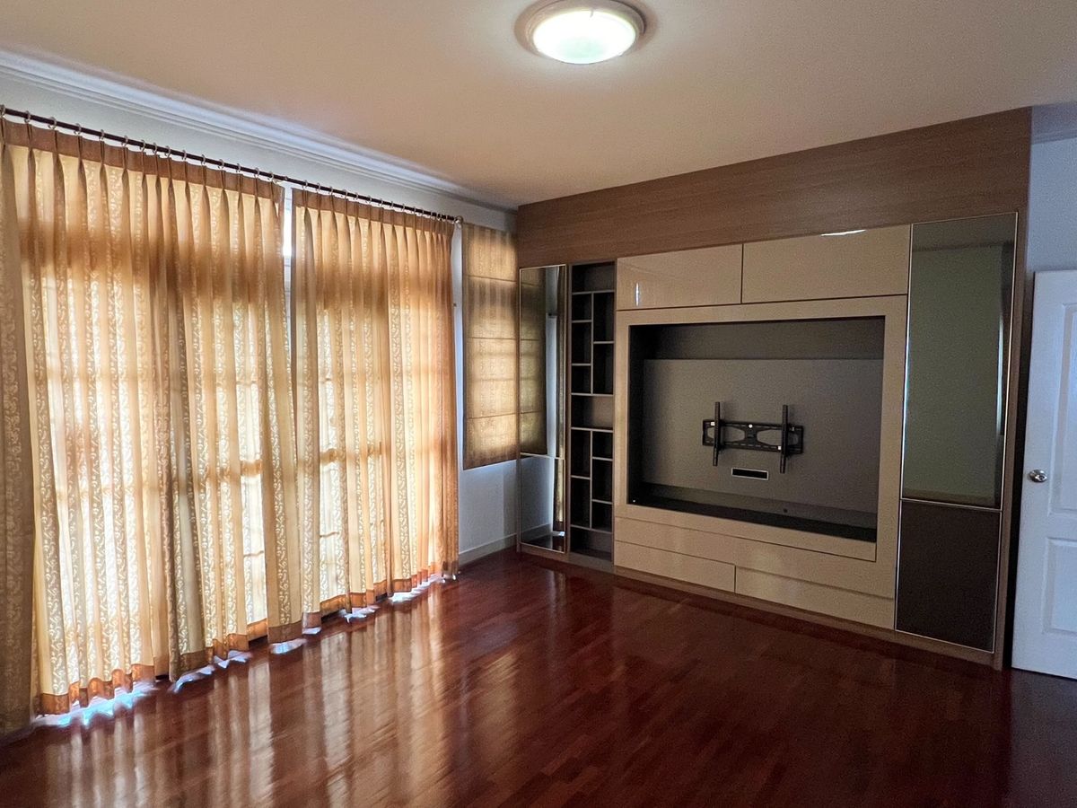 ขายบ้านมีนบุรี-ร่มเกล้า : พาร์คเวย์ ชาเล่ต์ รามคำแหง / 3 ห้องนอน (ขาย), Parkway Chalet Ramkhamhaeng / 3 Bedrooms (FOR SALE) AA374