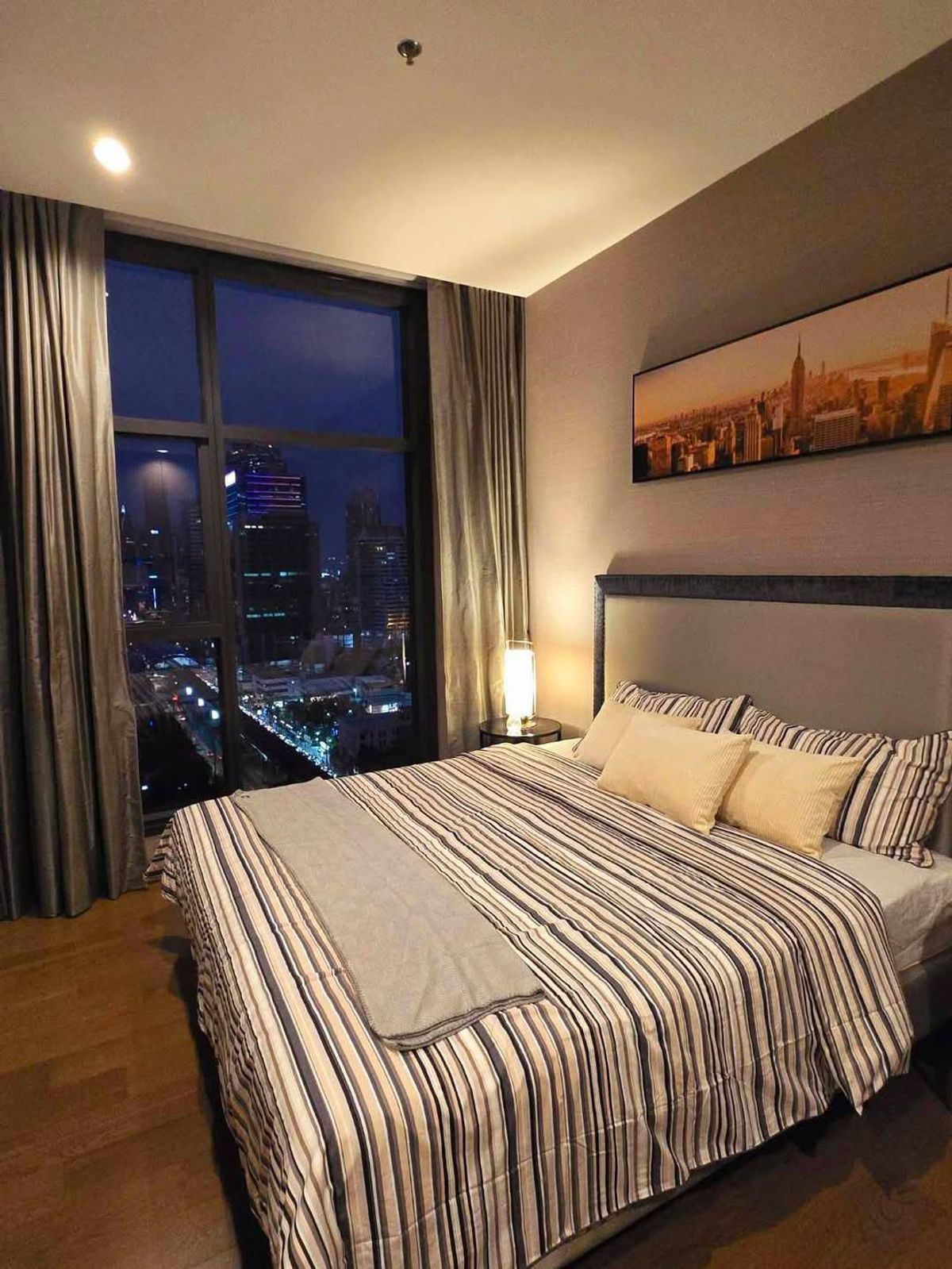 For RentCondoSathorn, Narathiwat : Condo 52 sqm. New room, Diplomat Sathorn, Mahanakorn Building View