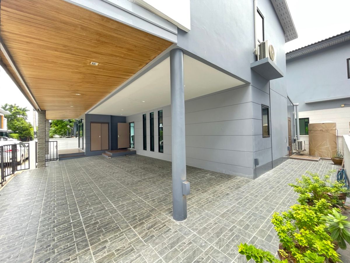 For RentHousePathum Thani,Rangsit, Thammasat : Detached house, beautiful, Foni, full, available for rent, just 2 minutes from the Rangsit Fuse, 4 bedrooms