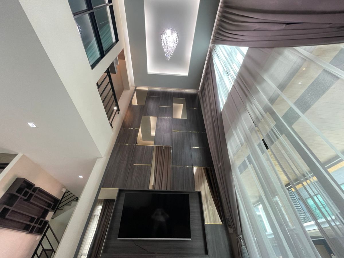 For RentHousePathum Thani,Rangsit, Thammasat : Detached house, beautiful, Foni, full, available for rent, just 2 minutes from the Rangsit Fuse, 4 bedrooms