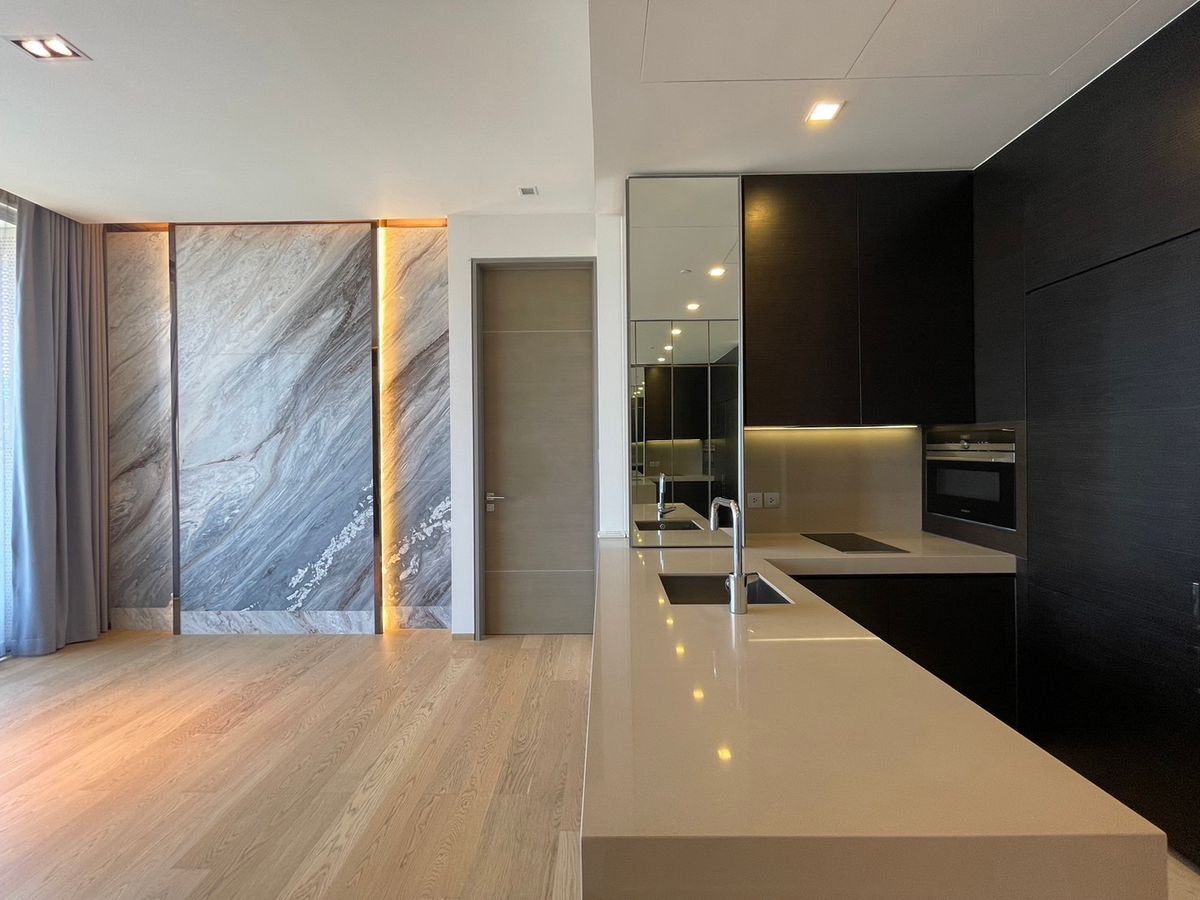 ขายคอนโดสีลม ศาลาแดง บางรัก : Saladaeng One condo
