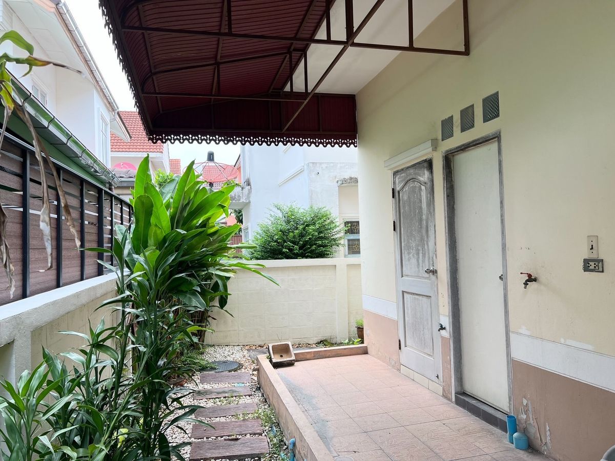 ขายบ้านมีนบุรี-ร่มเกล้า : พาร์คเวย์ ชาเล่ต์ รามคำแหง / 3 ห้องนอน (ขาย), Parkway Chalet Ramkhamhaeng / 3 Bedrooms (FOR SALE) AA374