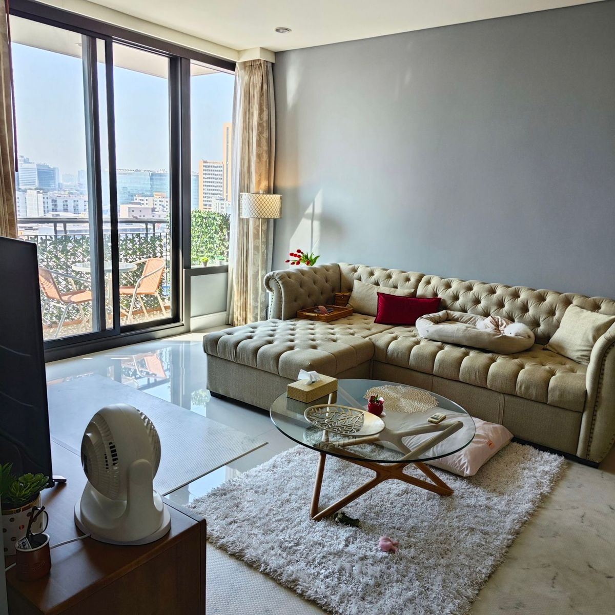 ให้เช่าคอนโดสุขุมวิท อโศก ทองหล่อ : For Rent Aguston sukhumvit 22  2beds size 90 sq.m. ** Pet friendly **