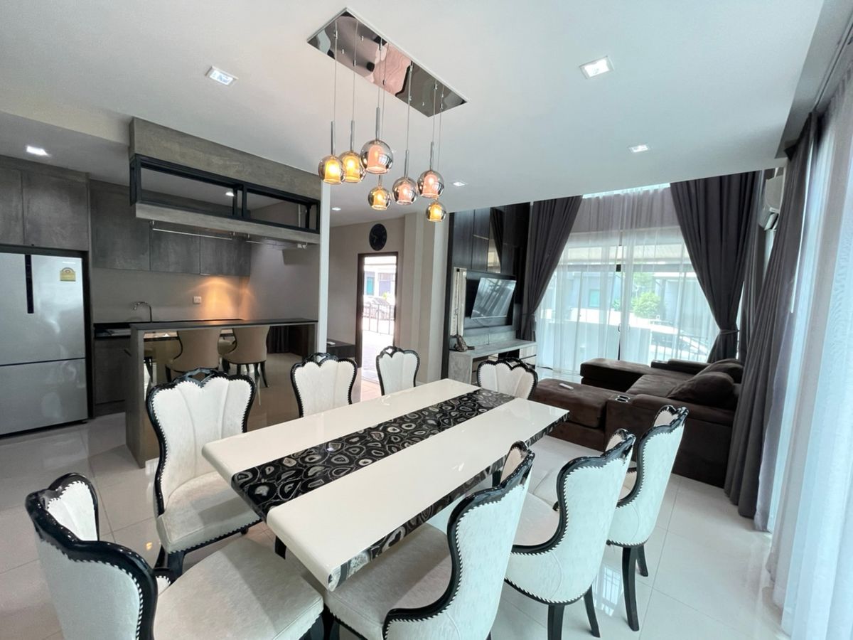 For RentHousePathum Thani,Rangsit, Thammasat : Detached house, beautiful, Foni, full, available for rent, just 2 minutes from the Rangsit Fuse, 4 bedrooms