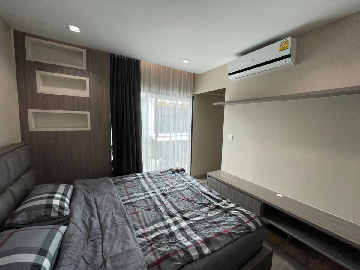 For RentHousePathum Thani,Rangsit, Thammasat : Detached house, beautiful, Foni, full, available for rent, just 2 minutes from the Rangsit Fuse, 4 bedrooms