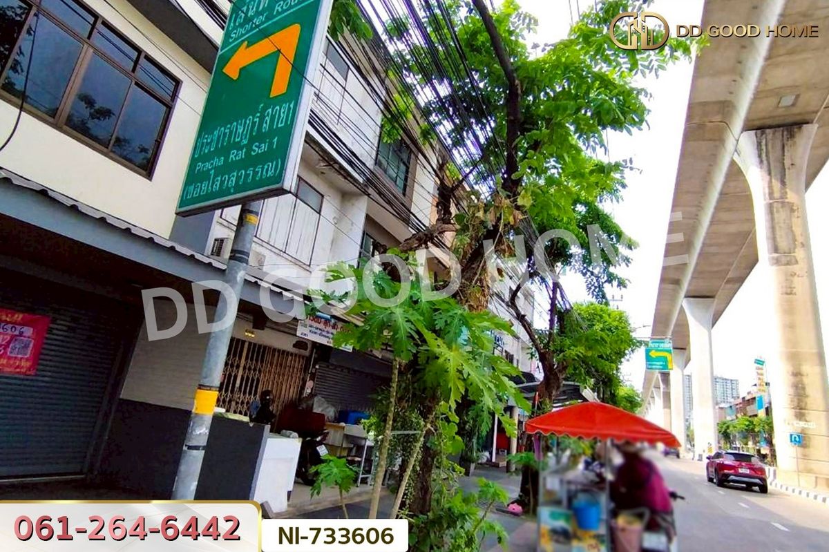 For SaleShop HouseBang Sue, Wong Sawang, Tao Pun : NI-733606 Commercial building, Bangkok-Nonthaburi Road, Bang Sue, near Gateway At Bang Sue shopping mall