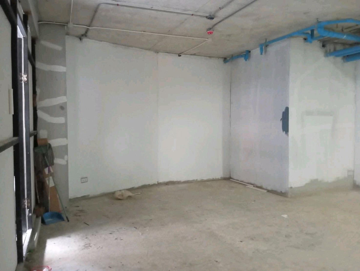 For RentRetail SpaceSukhumvit, Asoke, Thonglor : 🏙✨ Prime Retail Space for Rent — 80 sq.m. on Sukhumvit 15 (Asoke–Nana)