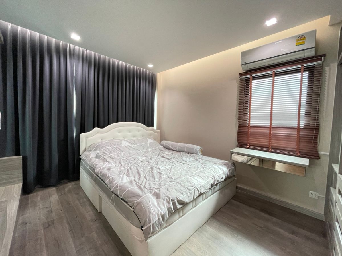 For RentHousePathum Thani,Rangsit, Thammasat : Detached house, beautiful, Foni, full, available for rent, just 2 minutes from the Rangsit Fuse, 4 bedrooms