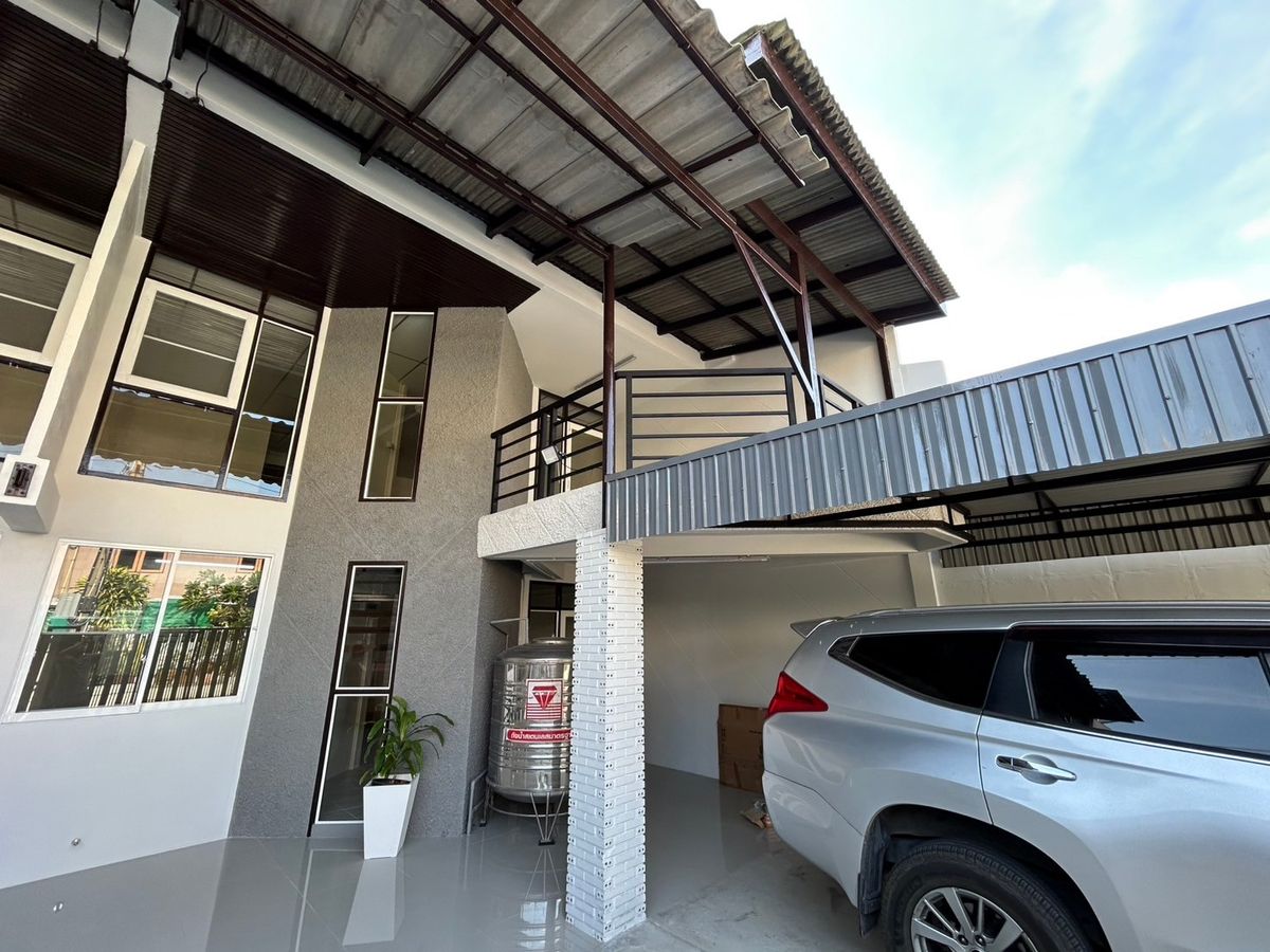 ให้เช่าทาวน์โฮมรามคำแหง หัวหมาก : 🤩ใช้บริการกับเราเพื่อรับโปรโมชั่นสุดพิเศษ🤩 บ้านทาวน์เฮาส์2ชั้น2หลังแฝด