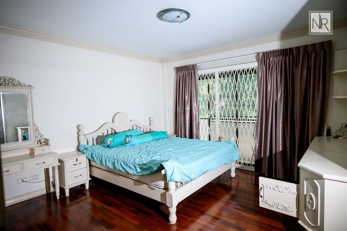 ขายที่ดินวิภาวดี ดอนเมือง หลักสี่ : ขายที่ดินสวย ใกล้ ม.หอการค้า 384 ตรว. พร้อมบ้านเดี่ยว 2 ชั้น