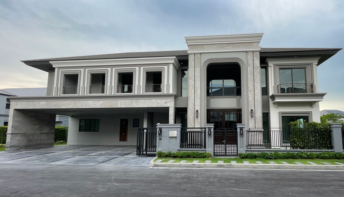ขายบ้านนวมินทร์ รามอินทรา : ขายบ้านเดี่ยวหรูระดับ SUPER LUXURY แกรนด์ บางกอก บูเลอวาร์ด รามอินทรา – เกษตรนวมินทร์ บ้านเดี่ยว 2 ชั้น พื้นที่ใช้สอย 591 ตร.ม. 5 ห้องนอน 6 ห้องน้ำ 5 ที่จอดรถ ติดถนนสวนสยาม เชื่อมต่อการเดินทางและความอุดมสมบูรณ์ในย่านรามอินทราได้สะดวก