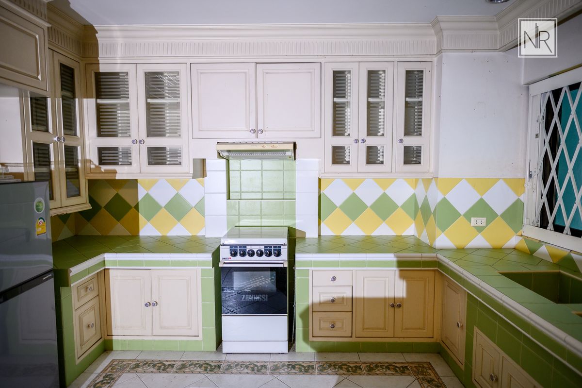 ขายที่ดินวิภาวดี ดอนเมือง หลักสี่ : ขายที่ดินสวย ใกล้ ม.หอการค้า 384 ตรว. พร้อมบ้านเดี่ยว 2 ชั้น