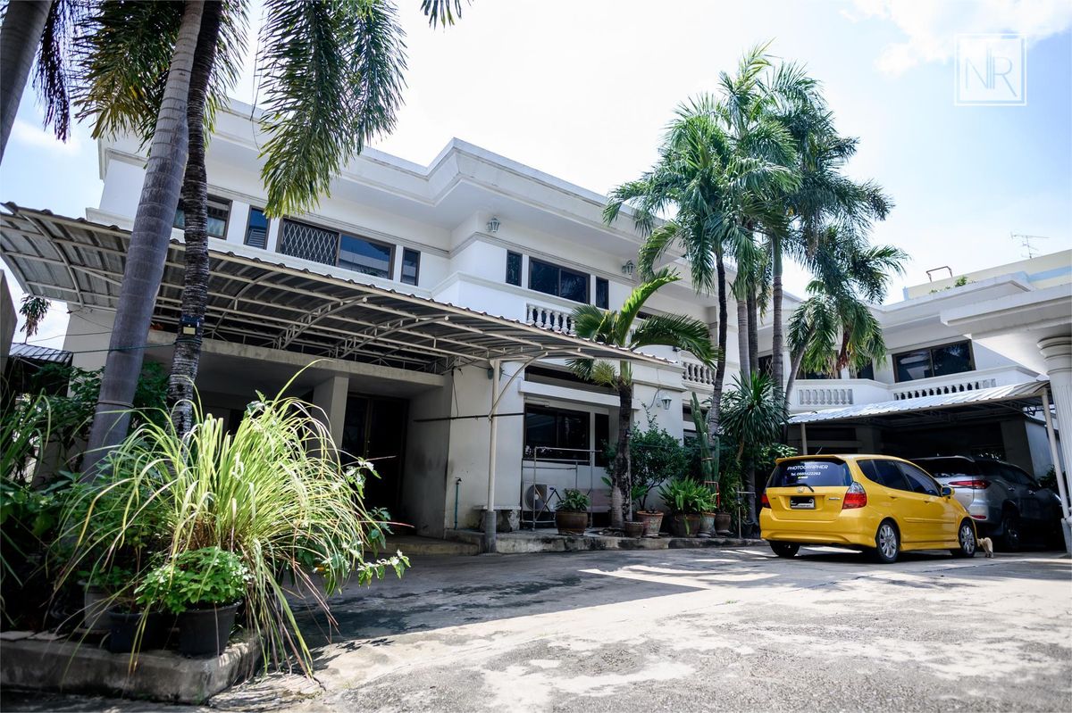 ขายที่ดินวิภาวดี ดอนเมือง หลักสี่ : ขายที่ดินสวย ใกล้ ม.หอการค้า 384 ตรว. พร้อมบ้านเดี่ยว 2 ชั้น