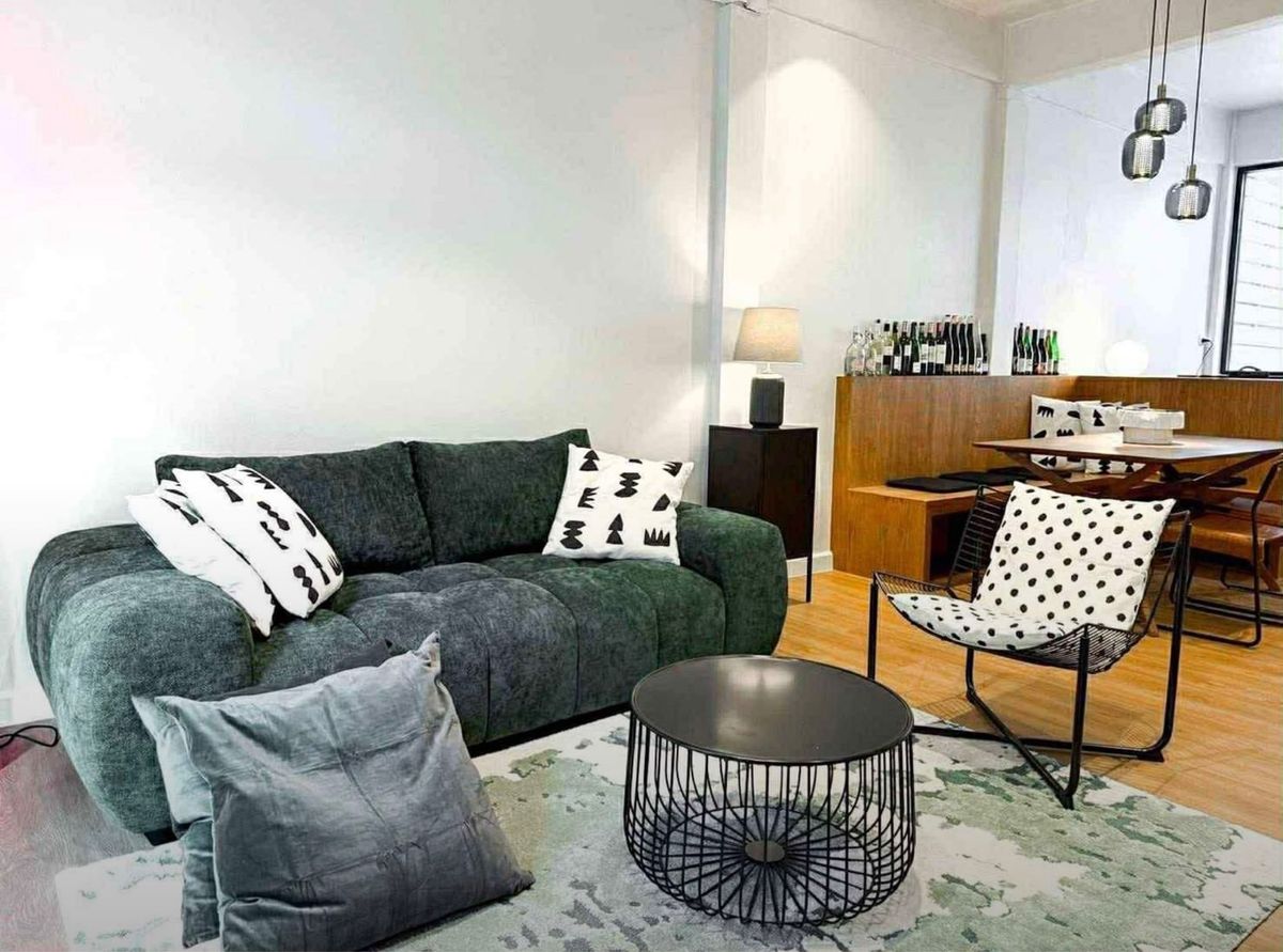 ให้เช่าบ้านสุขุมวิท อโศก ทองหล่อ : LTHC12413 – House FOR RENT at Thonglor Size 30 SQ.W 160 SQ.M 4 Beds 2 Baths Near BTS Thonglor Station ONLY 80K/Month