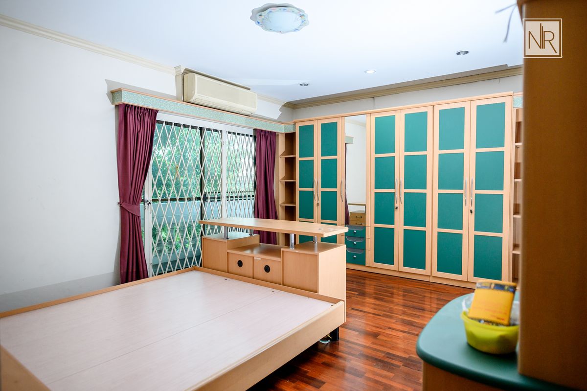 ขายที่ดินวิภาวดี ดอนเมือง หลักสี่ : ขายที่ดินสวย ใกล้ ม.หอการค้า 384 ตรว. พร้อมบ้านเดี่ยว 2 ชั้น