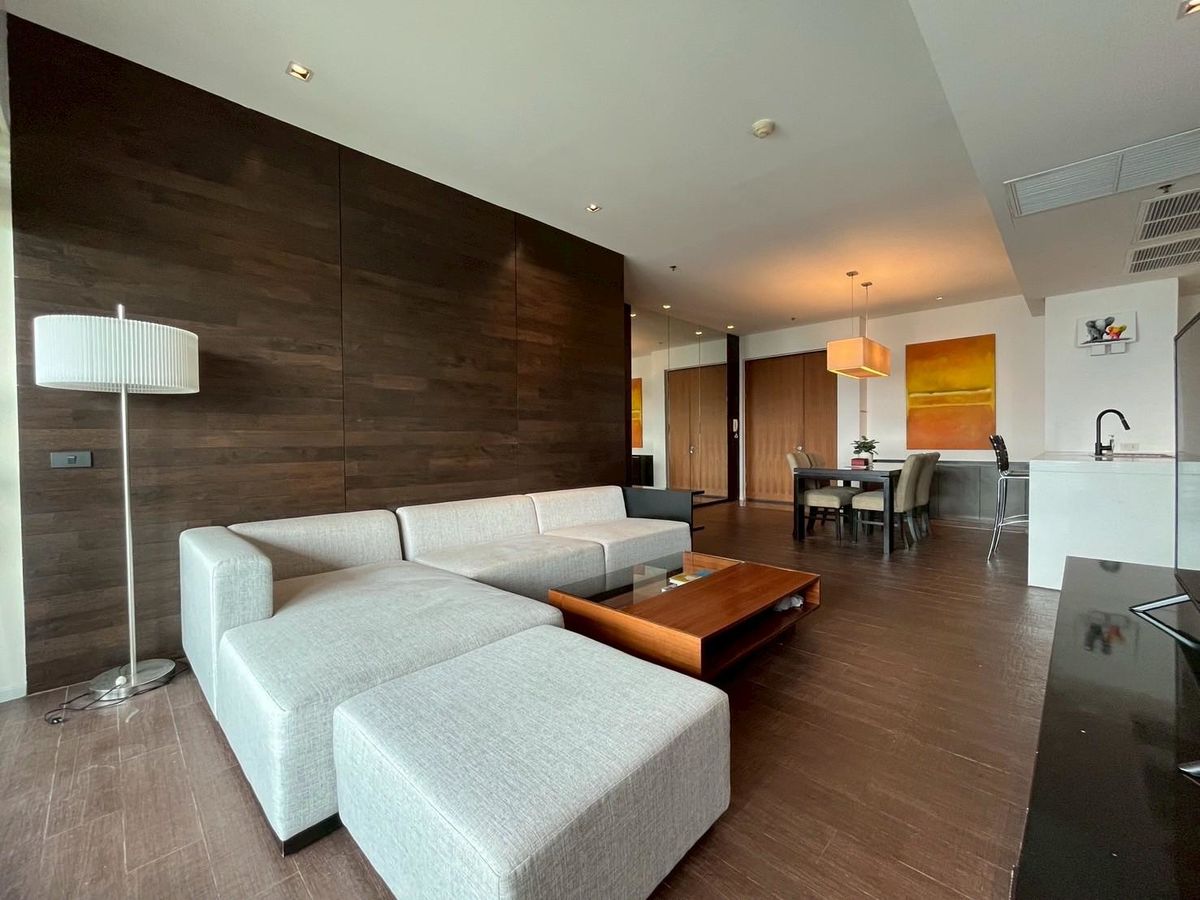 ให้เช่าคอนโดคลองเตย กล้วยน้ำไท : ✨ ให้เช่า The Lakes Condominium  คอนโดหรูริมทะเลสาบ  ห้องกว้าง เฟอร์ครบ ทำเลทอง ใกล้ BTS อโศก และ MRT สุขุมวิท พร้อมเข้าอยู่!