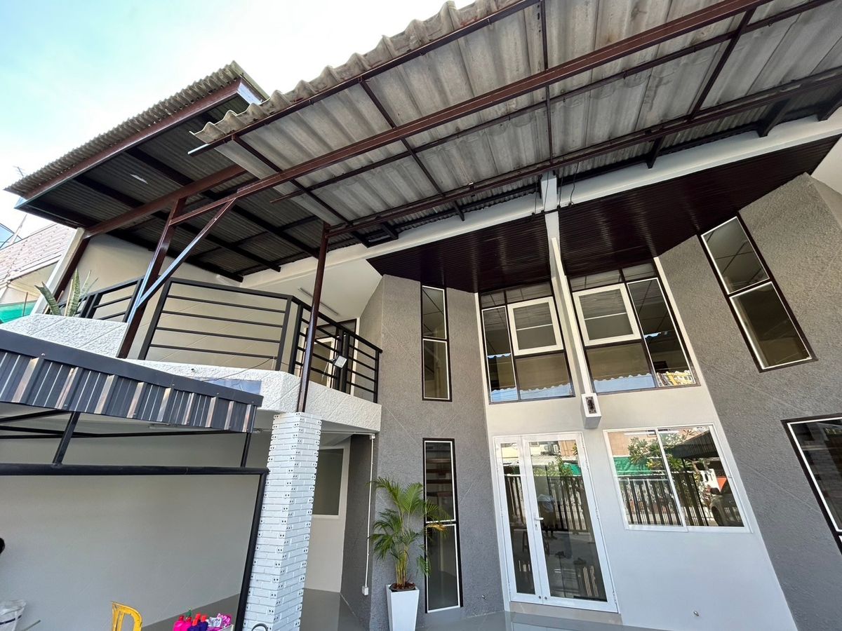 ให้เช่าทาวน์โฮมรามคำแหง หัวหมาก : 🤩ใช้บริการกับเราเพื่อรับโปรโมชั่นสุดพิเศษ🤩 บ้านทาวน์เฮาส์2ชั้น2หลังแฝด