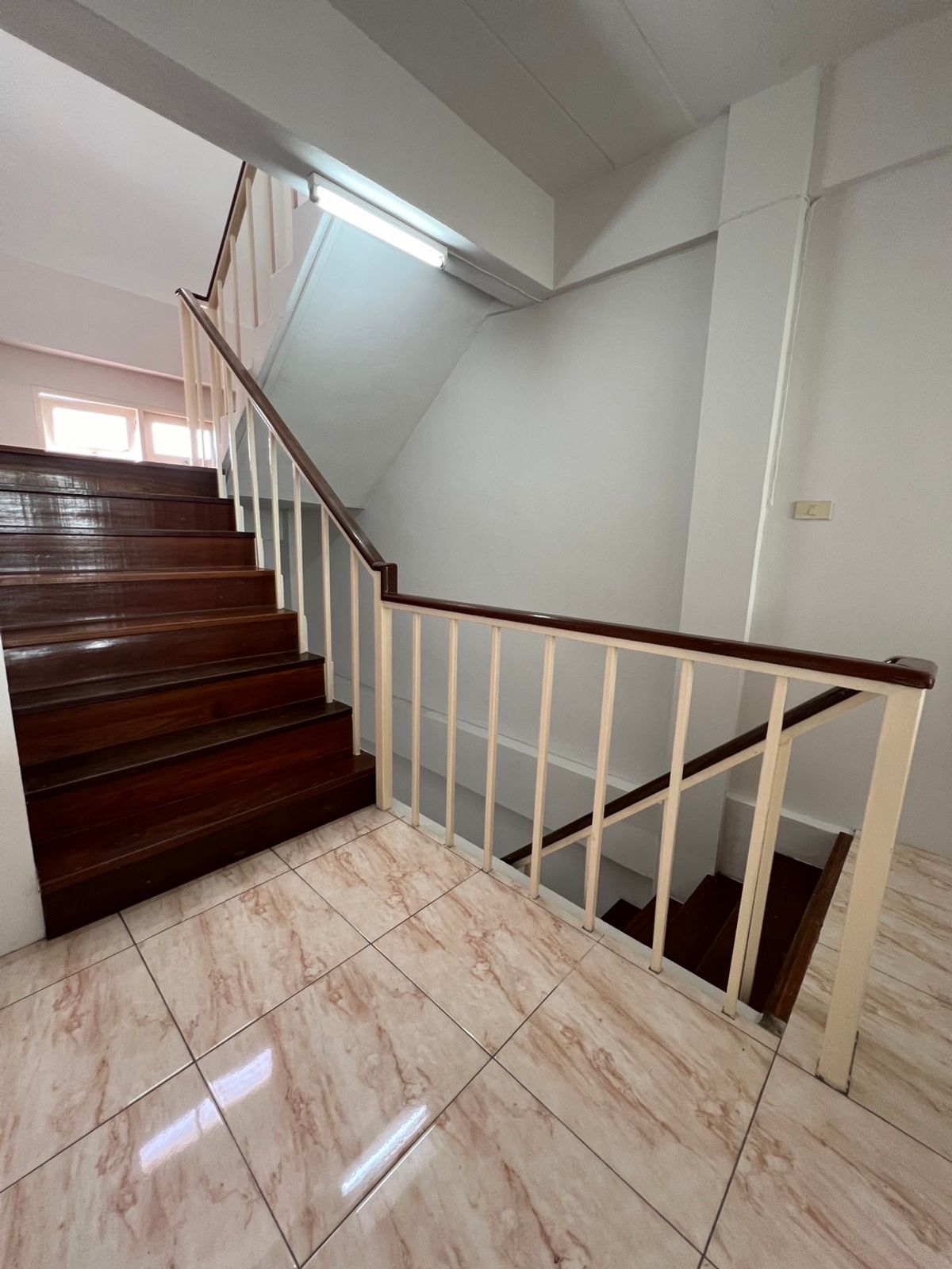 For RentShop HouseSamut Prakan,Samrong : Rental of Phanit Building, Kittin Nakhon Village, Bangpu Thai, Ban Mai, Samut Prakan