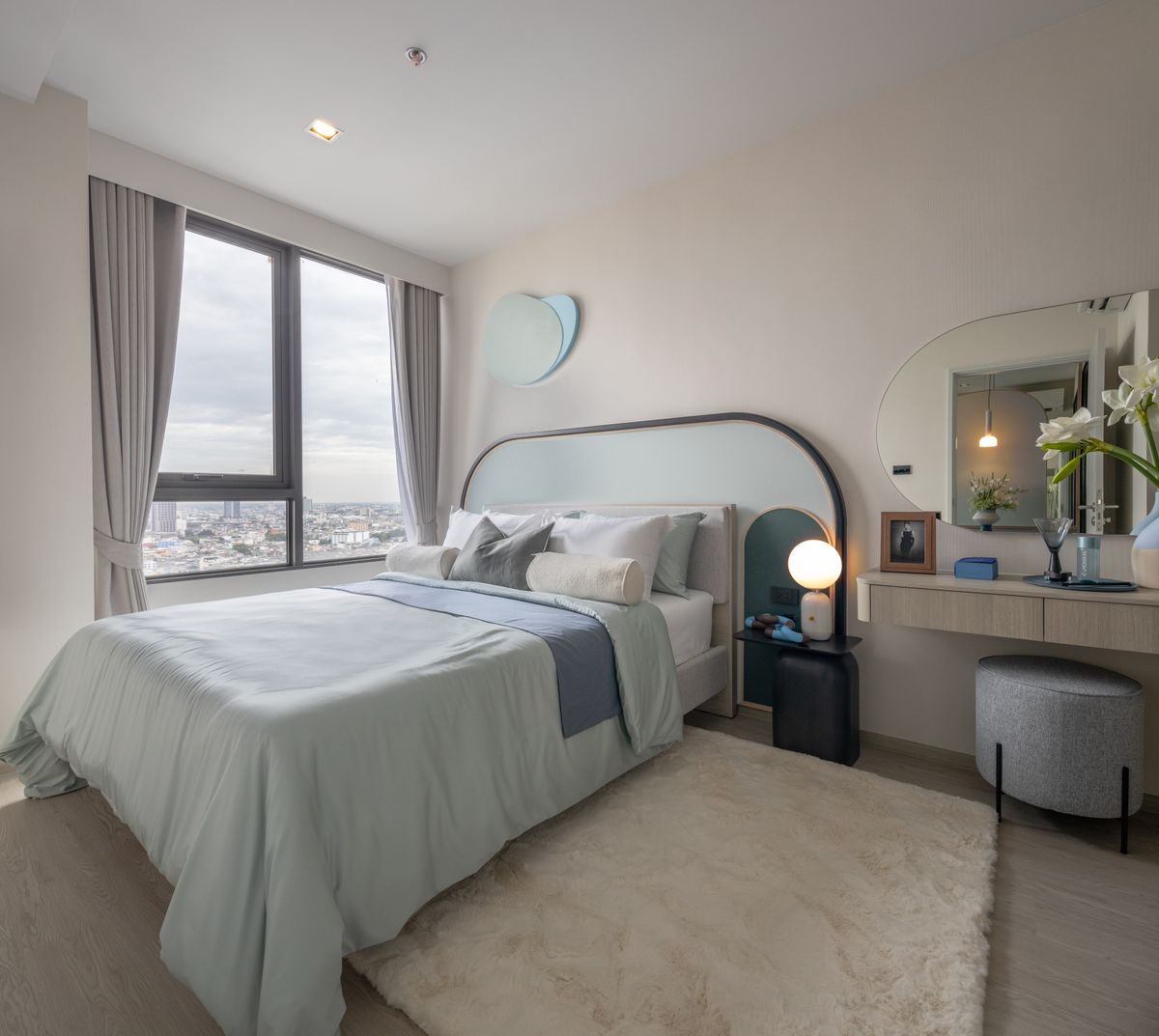 ขายคอนโดวงเวียนใหญ่ เจริญนคร : Best Price 🔥 ราคาดีที่สุด ซื้อตรงจากโครงการ Condo Reference Satorn-Wongwianyai ขนาด 1 ห้องนอน 31.64sqm  ตกตารางเมตรละ 12x,000 เท่านั้น เพียง 4.09 ล้านบาท สนใจนัดชมโครงการ โทรเลย 065-2614622 แทมมี่