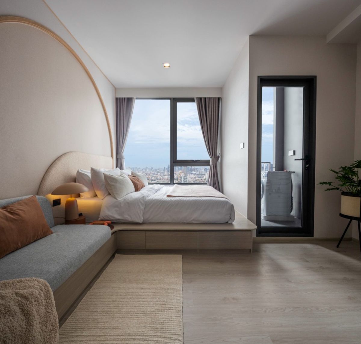 ขายคอนโดวงเวียนใหญ่ เจริญนคร : คอนโดติด BTS วงเวียนใหญ่ Reference Sathorn-Wongwianyai ในราคาเพียง 3.89 MB เท่านั้น!