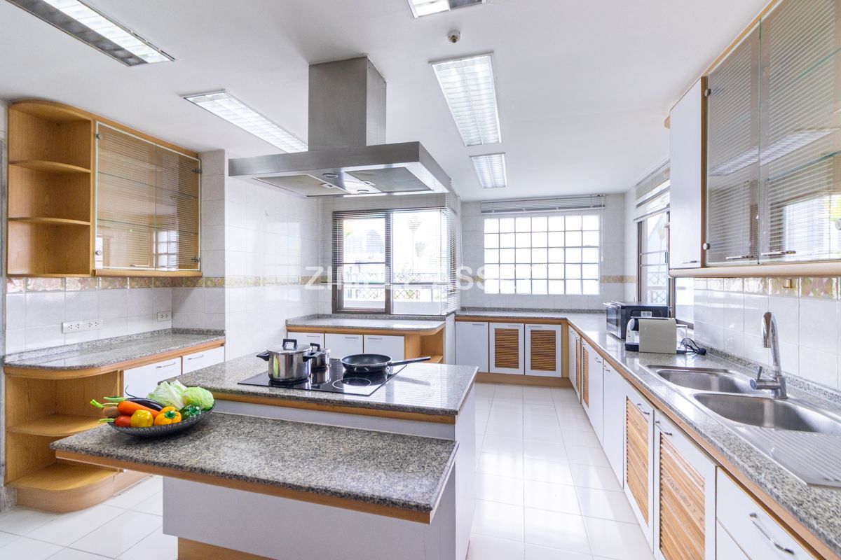 ให้เช่าสุขุมวิท อโศก ทองหล่อ : ZA90057 อพาร์ทเมนท์สุดหรูใจกลางสุขุมวิท ซอย31 มาพร้อมห้องขนาดใหญ่ กว้างขวาง ตกแต่งครบ พร้อมการออกแบบที่เน้นความเป็นส่วนตัว เงียบสงบ เหมาะสำหรับการพักผ่อนอย่างแท้จริง ตั้งอยู่บนทำเลใจกลางเมือง ใกล้ BTS พร้อมพงษ์ เลี้ยงสัตว์ได้🐶