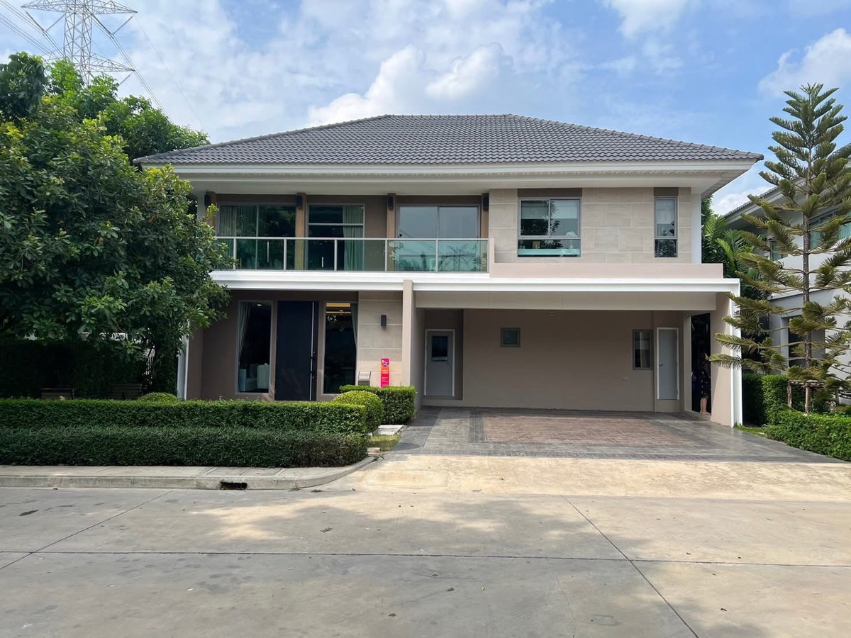 For SaleHousePattanakan, Srinakarin : Available 10/1/26
📢🔥 Luxury Single House for Rent / Sale – Perfect Place Rama 9 – Krungthep Kreetha
Prime Location | Near International Schools | Close to Airport Rail Link & Expressway

