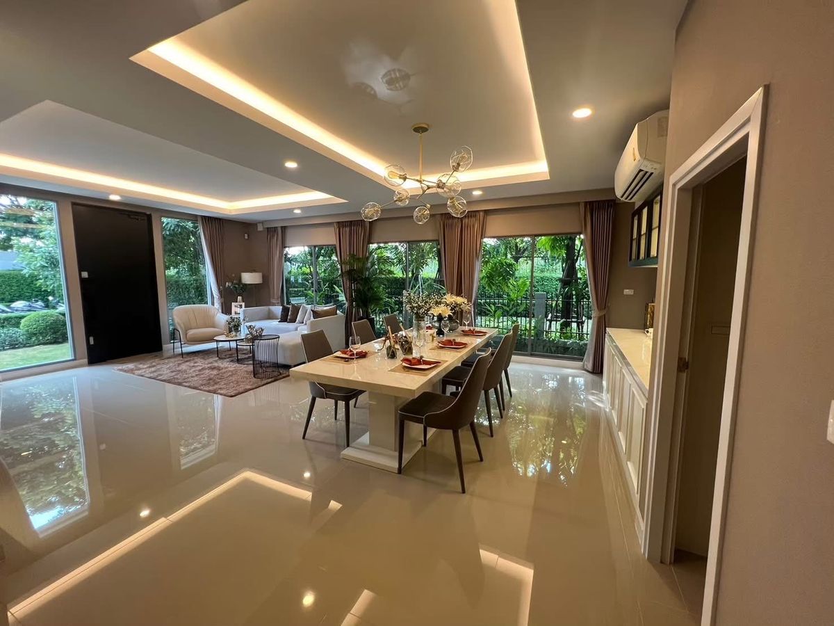 ขายบ้านพัฒนาการ ศรีนครินทร์ : 📢🔥 ขายพร้อมผู้เช่า 18/1/2570 บ้านเดี่ยวหรู Perfect Place พระราม 9 – กรุงเทพกรีฑา
ทำเลศักยภาพ เชื่อมต่อหลายเส้นทาง ใกล้โรงเรียนนานาชาติชั้นนำ | ใกล้ Airport Rail Link & ทางด่วน