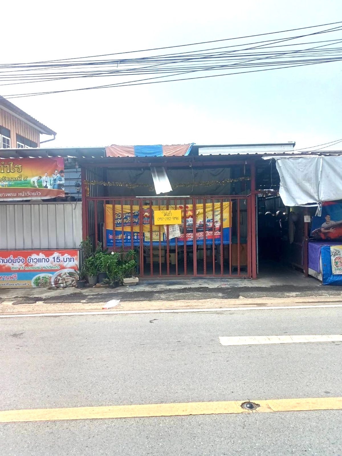 ให้เช่าร้านค้า/ตลาดนัดปิ่นเกล้า จรัญสนิทวงศ์ : ให้เช่าพื้นที่ขายของ แยกวัดแก้ว บางพรม ตลิ่งชัน แหล่งชุมชน 
สนใจโทร: 0922829196