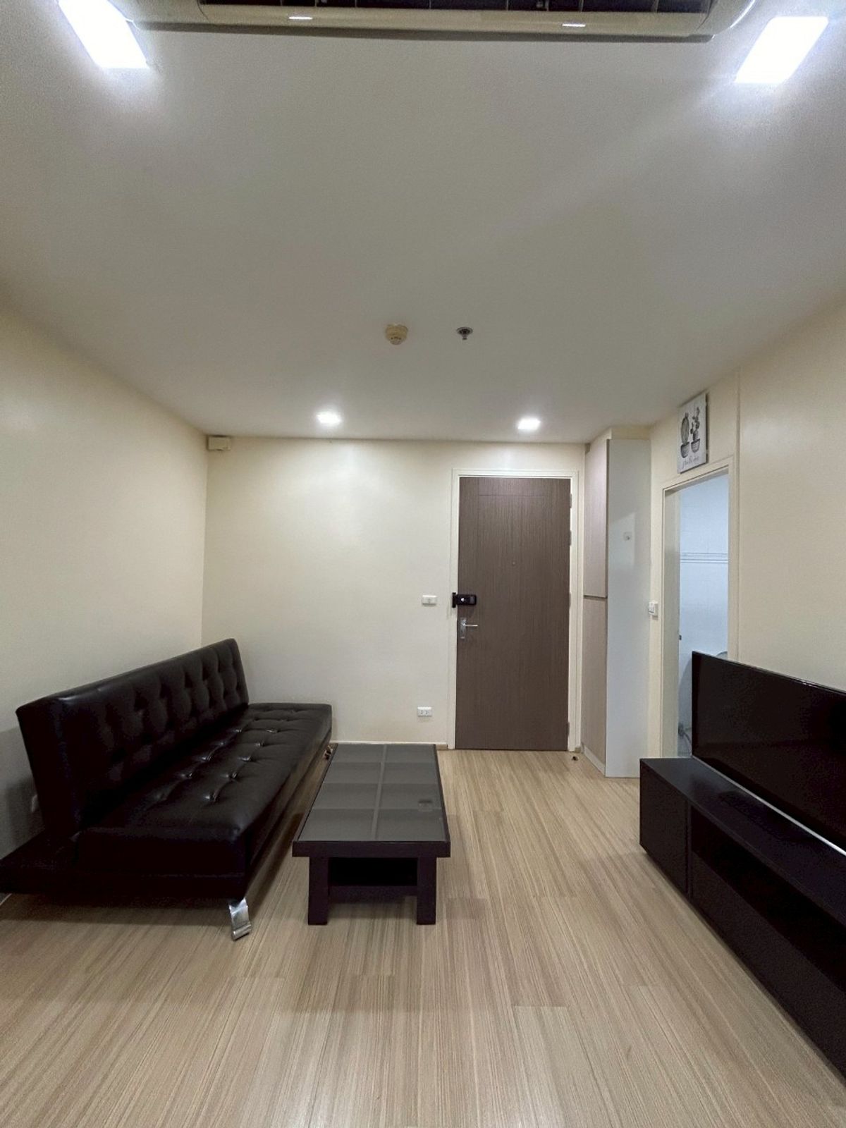 For RentCondoThaphra, Talat Phlu, Wutthakat : (Rent) 1 bedroom, 35 square meters, ready to move in Pool view, call 099 462 9391 Bird