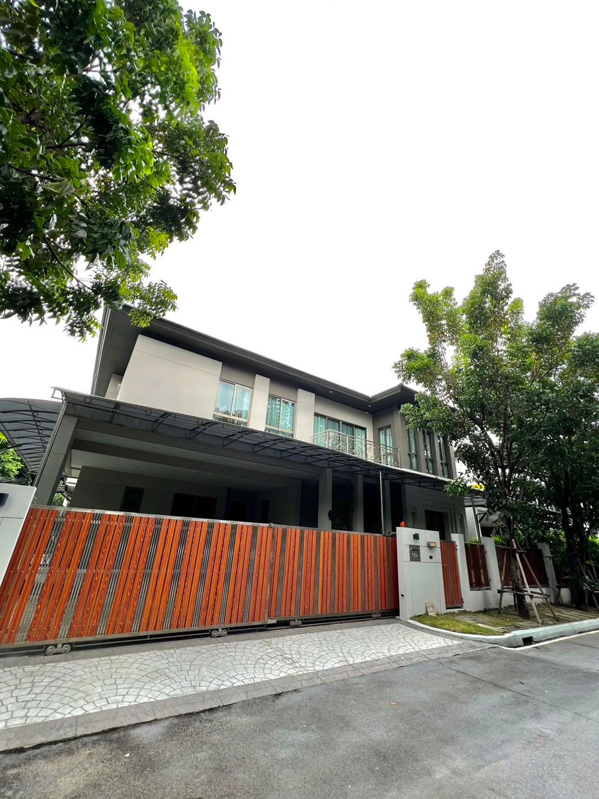 บ้านบางนา แบริ่ง ลาซาล : Grand Bangkok Boulevard สุขุมวิท-ศรีนครินทร์ 38