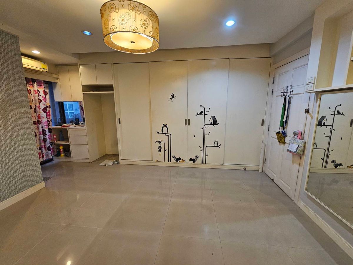 ขายคอนโดลาดพร้าว เซ็นทรัลลาดพร้าว : คอนโดติด MRT ลาดพร้าว เดิน 200ม.ถึง แข็งแรงปลอดภัยจากแผ่นดินไหว เดินทางสะดวก หาของกินง่าย ราคาไม่แพง